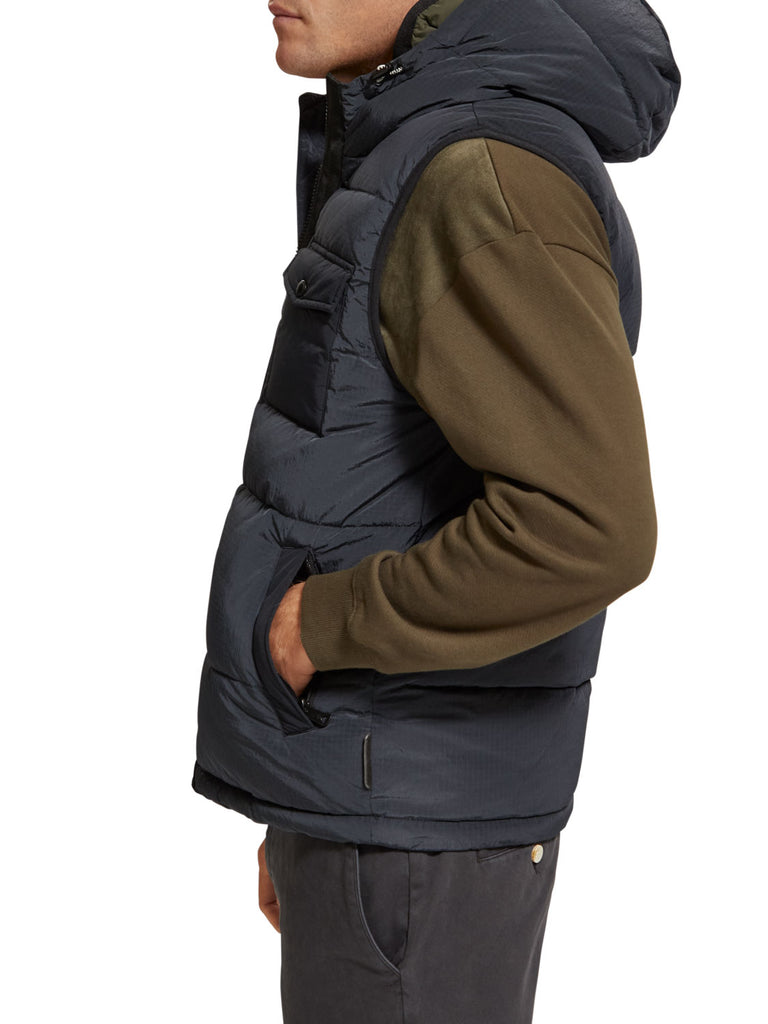 Hooded quilted bodywarmer